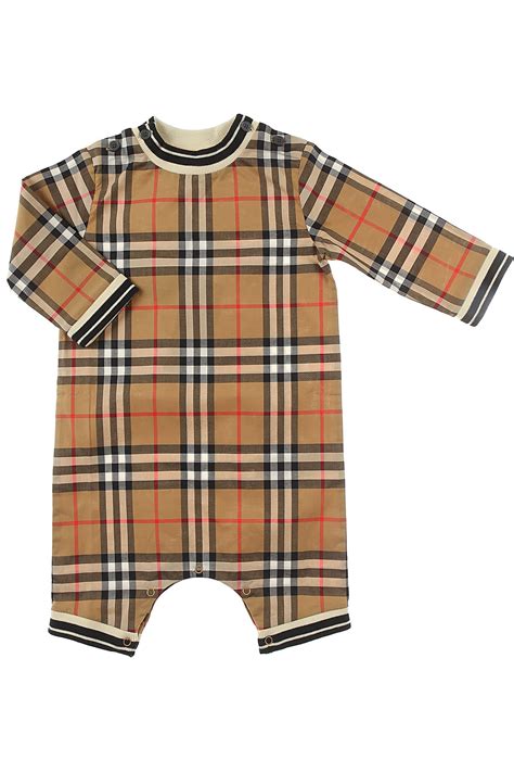 vetements burberry pour bébé|burberry baby clothes.